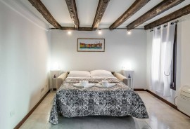 The Venice Red Door Apartment, Italy, Venezia, Provincia di Venezia