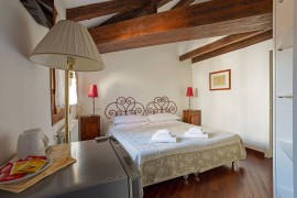 Rialto Bridge Residence - Rialto Gran Canal Room a, Italy, Venezia, Provincia di Venezia