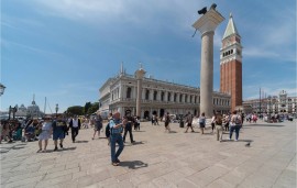 Comodo appartamento a 1,5 km dalla città e dal fiume. A/C, Parcheggio, Cucina e WiFi, Italy, Venezia, Provincia di Venezia