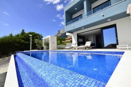 Villa Ninona with Heated Pool, Croatia, Veliko Brdo, Macarsca