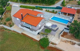 Casa vacanza per 7 persone con piscina