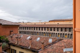 Studio Fusari a Piazza Maggiore by Wonderful Italy