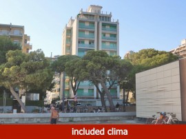 Appartamento vista mare con parcheggio e aria condizionata a 800 m dalla spiaggia