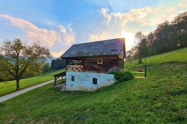 Apartment Pajek on the Hayrack