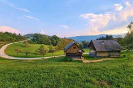 Apartment Pajek on the Hayrack