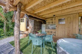 Luxury Glamping House Pia, Slovenia, Slovenia