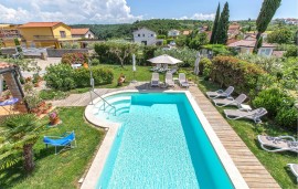 Appartamento vacanze per 5 persone con piscina