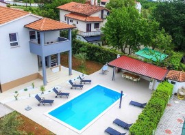 Appartamento Leko V con piscina e giardino in comune, Croatia, Montepiccolo, Parenzo