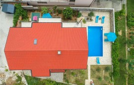 Casa vacanza per 10 persone con terrazza, Croatia, Mattuglie, Comune di Mattuglie