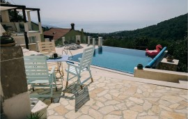 Casa vacanza per 8 persone con giardino, Croatia, Comune di Mattuglie, Abbazia Croazia