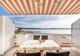 Charmante Ferienwohnung direkt am Meer, Croatia, Kustići, Pag