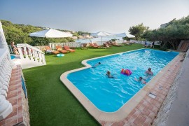 Schöne Wohnung am Strand mit Pool, Parkplatz, Meerblick, Wlan, für 6 Personen, Croatia, Potocnica, Pag