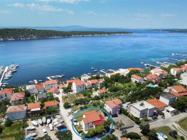 Mira, Croatia, Barbat na Rabu, Rab