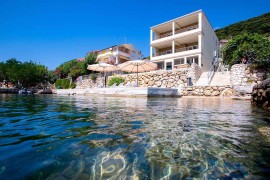 Appartamento con vista mare e aria condizionata ea 10 metri dalla spiaggia, Croatia, Loparo, Rab