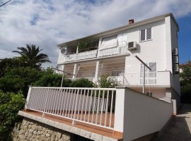 Appartamento vacanze per 4 persone con terrazza, Croatia, Banjol, Rab