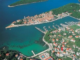 Ferienwohnung in Banjol mit Meerblick, Terrasse, Klimaanlage, W-Lan (3803-1), Croatia, Banjol, Rab