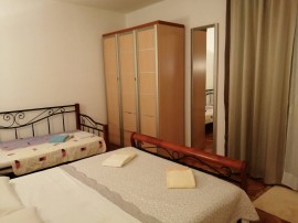 Appartamento vacanze per 4 persone con terrazza, Croatia, Banjol, Rab