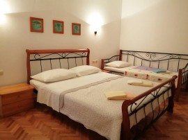 Appartamento vacanze per 4 persone con terrazza, Croatia, Banjol, Rab