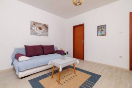 Apartment Zdravka, Croatia, Banjol, Rab