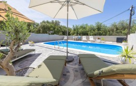 Appartamento vacanze per 4 persone con terrazza, Croatia, Barbat na Rabu, Rab