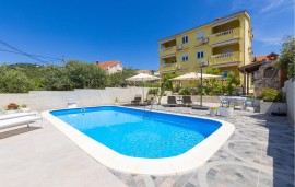 Appartamento vacanze per 4 persone con terrazza, Croatia, Barbat na Rabu, Rab