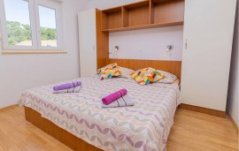 Appartamento vacanze per 4 persone con terrazza, Croatia, Barbat na Rabu, Rab