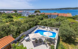 Appartamento vacanze per 4 persone con terrazza, Croatia, Barbat na Rabu, Rab