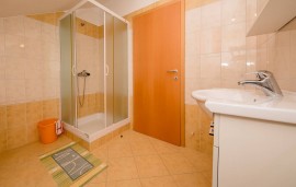 Appartamento Silvana A1 con due camere da letto, Croatia, Kampor, Rab