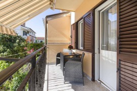 Appartamento con terrazzo e vista mare