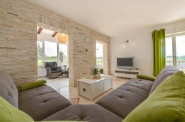 Villa Tanga near Rovinj for 8 persons with pool