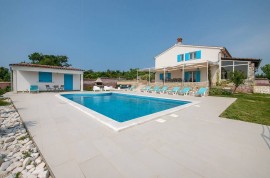 Villa Tanga near Rovinj for 8 persons with pool