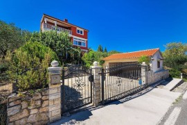 Vista panoramica sul mare, con piscina all'aperto, a 300 metri dal mare, Croatia, Preko, Ugliano