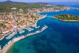 Vista panoramica sul mare, con piscina all'aperto, a 300 metri dal mare, Croatia, Preko, Ugliano