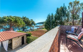 Casa vacanza per 8 persone con terrazza, Croatia, Ugljan Città, Ugliano