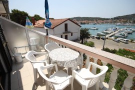 Appartamento vacanze per 4 persone con terrazza, Croatia, Cuclizza, Ugliano