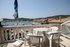 Appartamento vacanze per 4 persone con terrazza, Croatia, Cuclizza, Ugliano