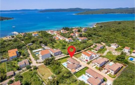 Casa vacanza per 10 persone con terrazza, Croatia, Ugljan Città, Ugliano