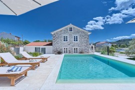 Villa Blue Bay - villa fronte mare con piscina per 10 ospiti sull'isola di Ugljan, Croatia, Sutomiscica, Ugliano