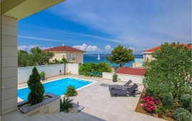 Casa vacanza per 8 persone con terrazza, Croatia, Cuclizza, Ugliano