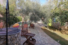 Vacation apartment with private pool, Croatia, Cuclizza, Ugliano