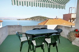 Appartamento vacanze per 5 persone con terrazza, Croatia, Calli Croazia, Ugliano