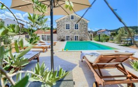 Casa vacanza per 10 persone, Croatia, Sutomiscica, Ugliano