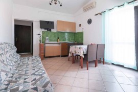 Appartamento solo 35 m dall´Adria, Croatia, Cuclizza, Ugliano