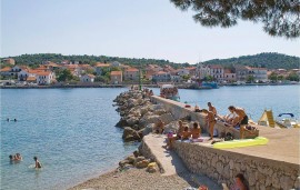 Appartamento vacanze per 4 persone con terrazza, Croatia, Cuclizza, Ugliano