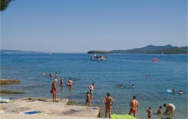 Appartamento vacanze per 4 persone con terrazza, Croatia, Cuclizza, Ugliano