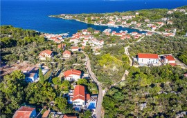 Casa vacanza per 8 persone con piscina, Croatia, Lukoran, Ugliano