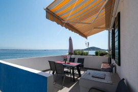 Casa vacanza per 8 persone con terrazza, Croatia, Preko, Ugliano