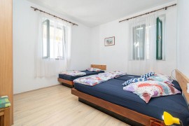 Casa vacanza per 8 persone con terrazza, Croatia, Preko, Ugliano