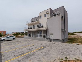 Charming Apartment in Novalja near Zrče Beach, Croatia, Novaglia, Pag