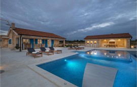 Charming villa Viliska with heated pool, Croatia, Santi Filippo e Giacomo, Zara